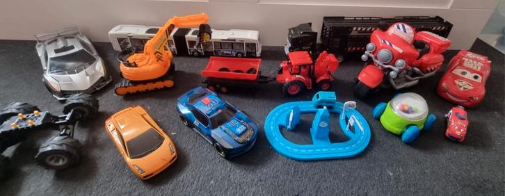 Partij auto's. Raceauto's hijskraan tractor bus motor cars., Kinderen en Baby's, Speelgoed | Speelgoedvoertuigen, Gebruikt, Ophalen of Verzenden