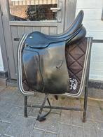 Euroriding achat dressuurzadel 18 inch, Dieren en Toebehoren, Paarden en Pony's | Zadels, Ophalen of Verzenden, Gebruikt, Dressuur