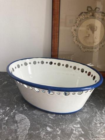 Emaille  ovaal "mandje"  beschikbaar voor biedingen