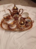 Gouden Koffieservies met Romantisch Motief, Antiek en Kunst, Ophalen