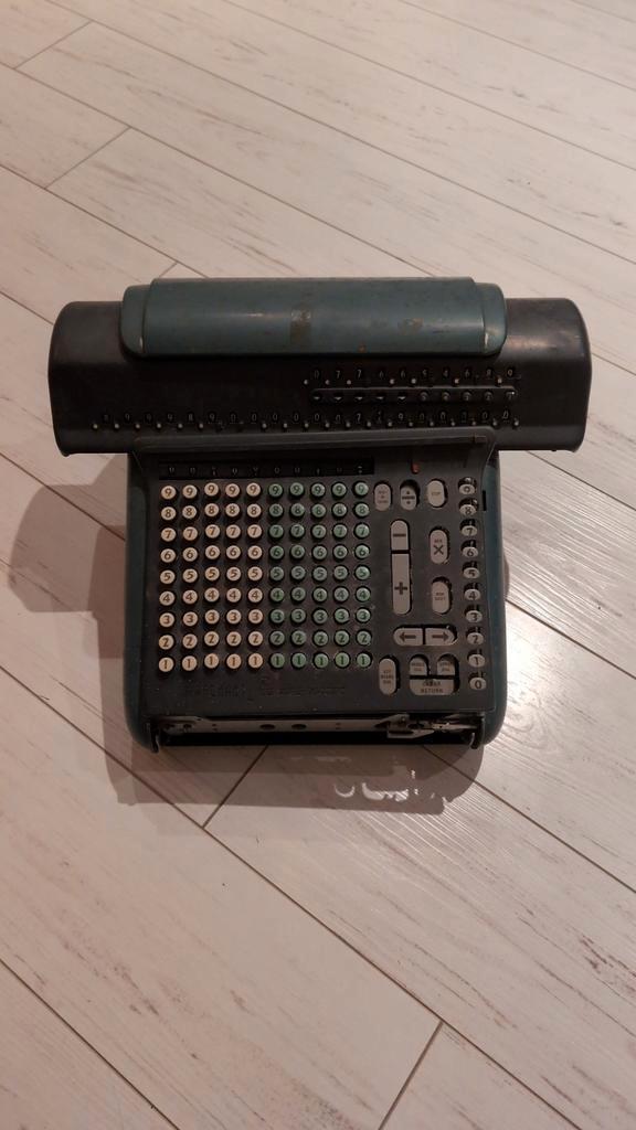 Vintage Rekenmachine - Collectersitem, Antiek en Kunst, Antiek | Kantoor en Zakelijk, Ophalen of Verzenden