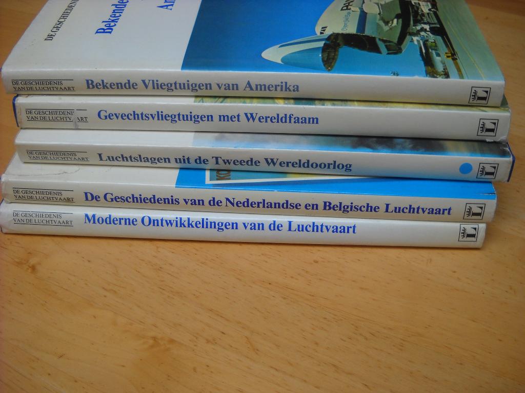 geschiedenis van de luchtvaart 5 boeken, Verzamelen, Luchtvaart en Vliegtuigspotten, Ophalen of Verzenden, Gebruikt, Boek of Tijdschrift