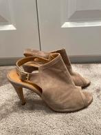 Beige suède pumps met peeptoe - Dicapolavori, Kleding | Dames, Schoenen, Pumps, Beige, Di capolavori, Ophalen of Verzenden