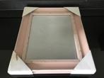 Nieuw in verpakking mooie spiegel oudroze 27x33 cm, Nieuw, Minder dan 100 cm, Minder dan 50 cm, Rechthoekig