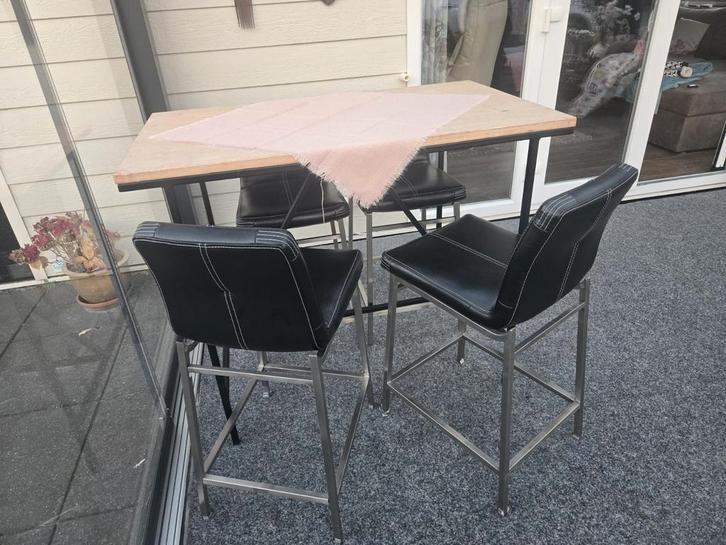 Handgemaakte 5-delige Barset met hoge tafel en 4 krukken, Huis en Inrichting, Barren, Zo goed als nieuw, Inclusief barstoelen