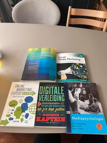 5 marketing boeken - o.a. Marketing Communications beschikbaar voor biedingen