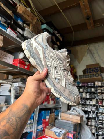 Asics Gel-Nyc Oyster Grey 44 beschikbaar voor biedingen