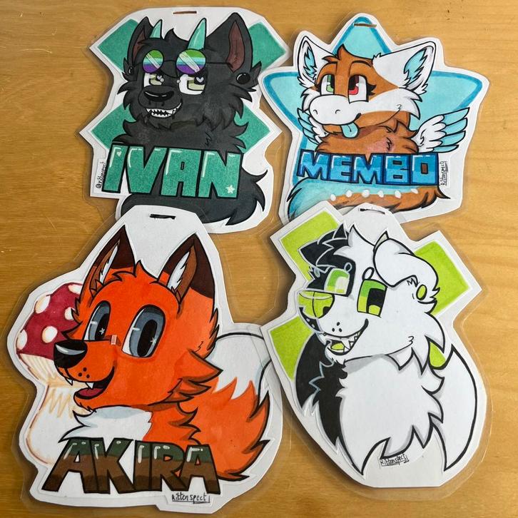 Furry/fursona badge commissions open!, Hobby en Vrije tijd, Kostuums, Theaterbenodigdheden en LARP, Nieuw, Accessoires, Ophalen of Verzenden