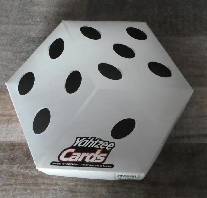 Yahtzee Cards Parker vanaf 8 jaar. Nieuw staat., Hobby en Vrije tijd, Gezelschapsspellen | Bordspellen, Zo goed als nieuw, Een of twee spelers