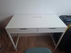 IKEA Bureau + Stoel - Goede Staat!, Ophalen of Verzenden, Gebruikt, Bureau