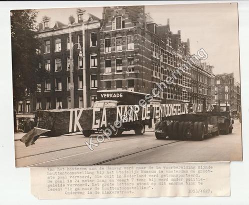 Kinkerstraat Amsterdam grootste balk op transport foto 1953, Verzamelen, Foto's en Prenten, Gebruikt, Foto, Gebouw, 1940 tot 1960