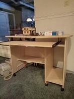 Gratis bureau, Ophalen, Met wielen, Gebruikt, Bureau