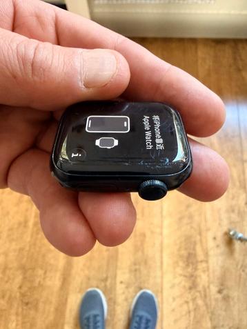 Te koop Apple Watch 7 41 mm beschikbaar voor biedingen