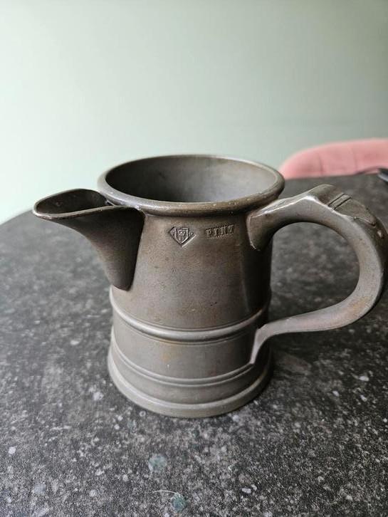 Antieke Engelse tinnen maatbeker uit rond 1890, Antiek en Kunst, Antiek | Tin, Ophalen of Verzenden
