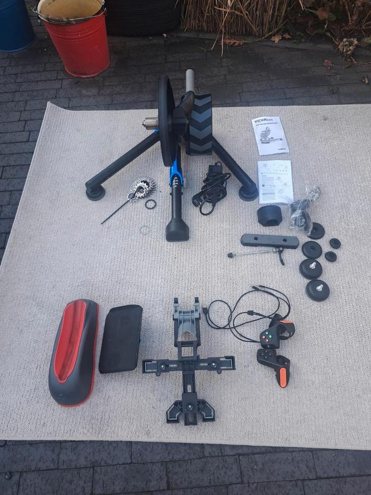 Wahoo Kickr V5 + Zwift Play + Accessoires, Sport en Fitness, Fitnessmaterialen, Gebruikt, Overige typen, Benen, Ophalen