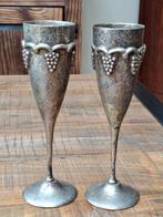Vintage hoge bekers met druivendecoratie, verzilverde kelken, Ophalen of Verzenden
