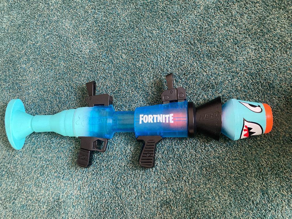 Fortnite rocket launcher, Ophalen, Gebruikt