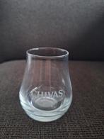 CHIVAS glas, tulpvorm, gegraveerd, Verzamelen, Ophalen of Verzenden, Zo goed als nieuw, Borrel- of Shotglas