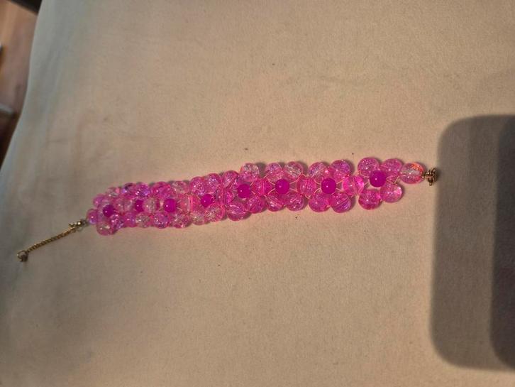Handgemaakte bloemenarmband. Chrystal Armbanden, makeup., Sieraden, Tassen en Uiterlijk, Armbanden, Nieuw, Roze, Ophalen of Verzenden