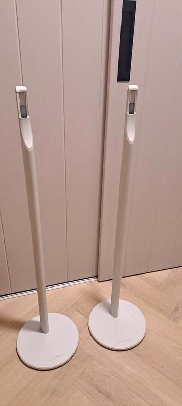 B&W M1 Speaker Stands (Nieuw Model) beschikbaar voor biedingen