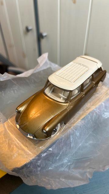 DINKY TOYS CITROËN ID 19 break nieuw in doos beschikbaar voor biedingen