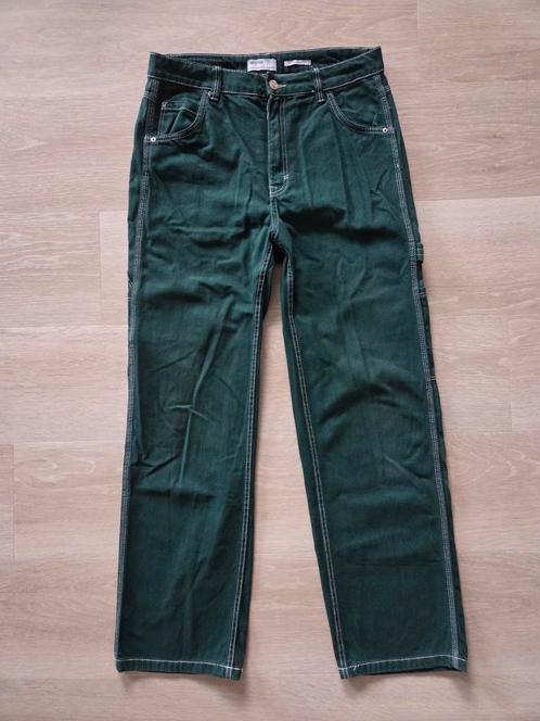 Bershka broek straight maat 40 donkergroen katoen €20, Kleding | Dames, Broeken en Pantalons, Zo goed als nieuw, Maat 38/40 (M)