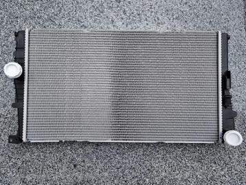 Originele BMW radiator 17118672095 € 100,-- beschikbaar voor biedingen