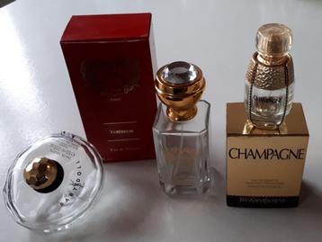 Drie unieke lege parfum flesjes gratis afhalen beschikbaar voor biedingen