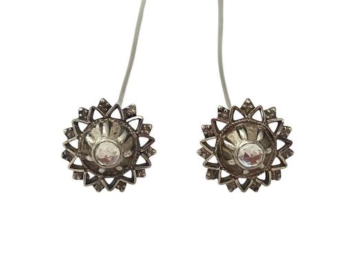 Antieke zilveren mutsenspelden, streekdracht. L 10 cm, Sieraden, Tassen en Uiterlijk, Antieke sieraden, Overige typen, Zilver