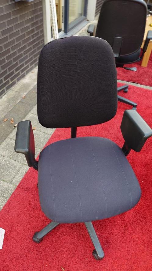 Ahrend bureaustoel, Huis en Inrichting, Bureaustoelen, Gebruikt, Bureaustoel, Zwart, Ophalen