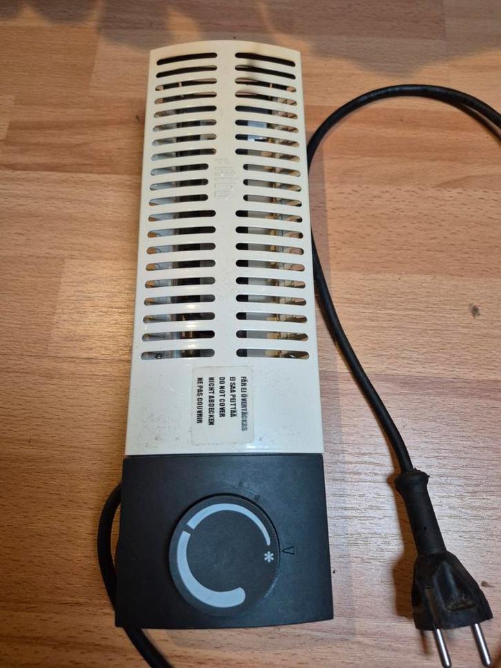 HELIA FMS200 - 200W antivorst kachel ( 1 of 2 stuks) gr, Doe-het-zelf en Verbouw, Verwarming en Radiatoren, Gebruikt, Kachel, Minder dan 200 watt