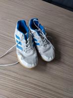 Adidas zaalschoenen maat 36 2/3 kind meisje of jongen, Adidas, Ophalen of Verzenden, Zo goed als nieuw, Jongen of Meisje