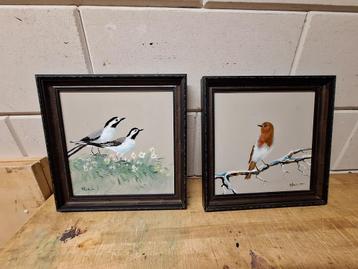 Twee mooie schilderijen met Vogels   H Poeder beschikbaar voor biedingen
