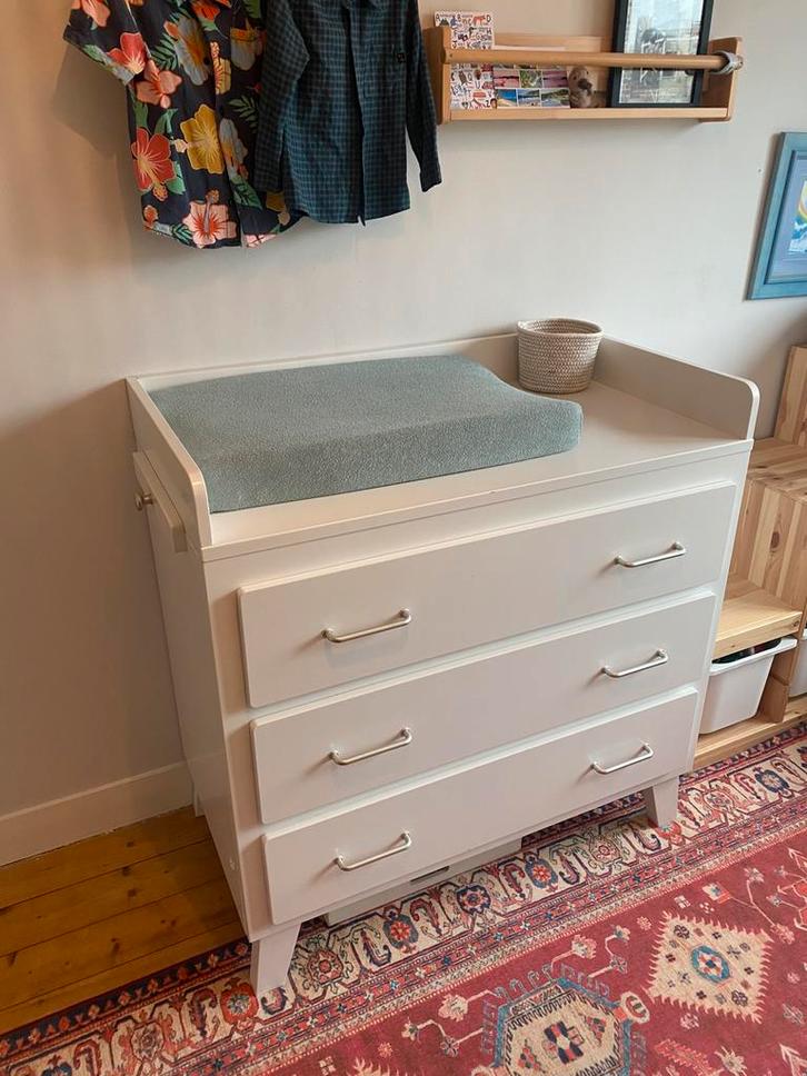 Scandi Commode, Kinderen en Baby's, Kinderkamer | Commodes en Kasten, Gebruikt, 90 tot 105 cm, 100 cm of meer, 50 tot 70 cm, Opstaande rand