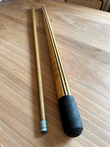 Aangeboden, werkelijk prachtige hoogwaardige tweedelige keu beschikbaar voor biedingen