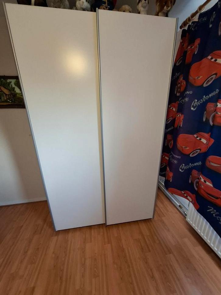 Witte Kast - Ideaal voor opbergen!, Huis en Inrichting, Kasten | Kledingkasten, Gebruikt, 200 cm of meer, 100 tot 150 cm, 50 tot 75 cm