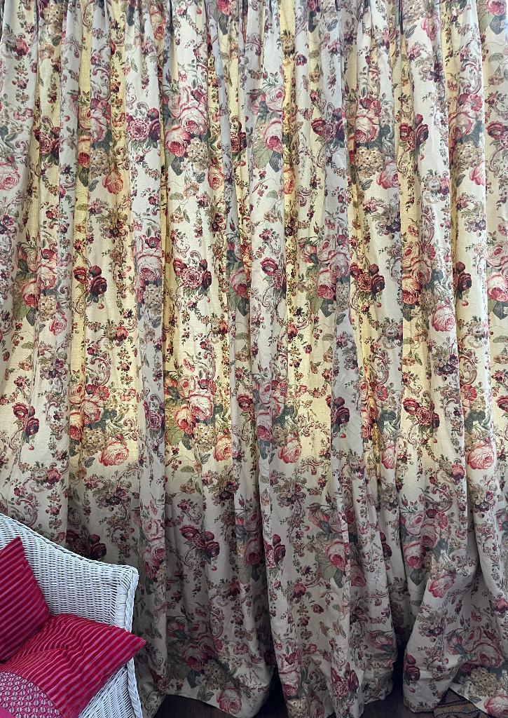 Laura Ashley zwaar linnen groot gordijn, Huis en Inrichting, Stoffering | Gordijnen en Lamellen, Gebruikt, 200 cm of meer, 200 cm of meer