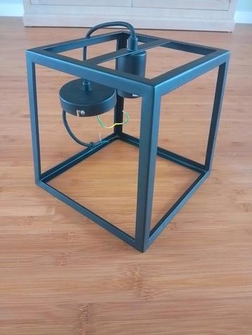 Mooie hanglamp zwart beschikbaar voor biedingen