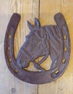 HOEFIJZER MET PAARDENHOOFD / gietijzer