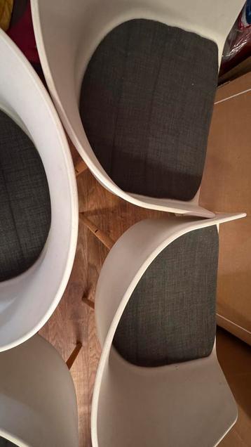 stoelen beschikbaar voor biedingen