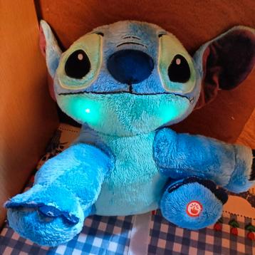 Stitch knuffel met lichtjes 26 cm groot  beschikbaar voor biedingen