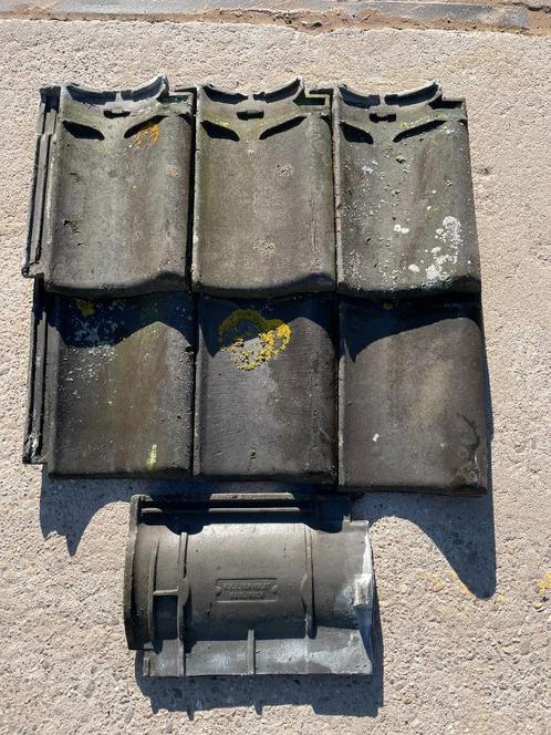 2100 stuks grijs gesmoorde dakpannen van Hulst Harlingen, Tuin en Terras, Tegels en Klinkers, Gebruikt, Overige typen, Overige materialen
