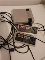 Nintendo Entertaiment System mini, Spelcomputers en Games, Ophalen, Zo goed als nieuw, Met 2 controllers, Met games