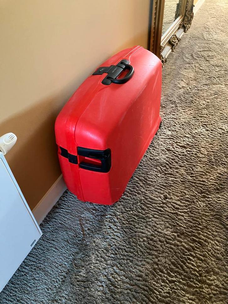 Carlton koffer met slot, Sieraden, Tassen en Uiterlijk, Koffers, Gebruikt, Hard kunststof, 50 tot 60 cm, 35 tot 45 cm, Slot, Ophalen