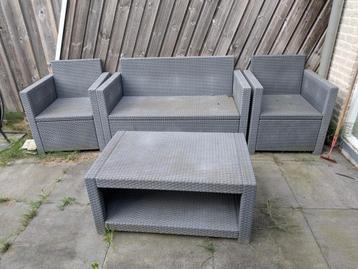 Loungeset beschikbaar voor biedingen