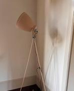 Vloerlamp - merk: ZUIVER, Huis en Inrichting, Lampen | Vloerlampen, Ophalen, Zo goed als nieuw, 150 tot 200 cm