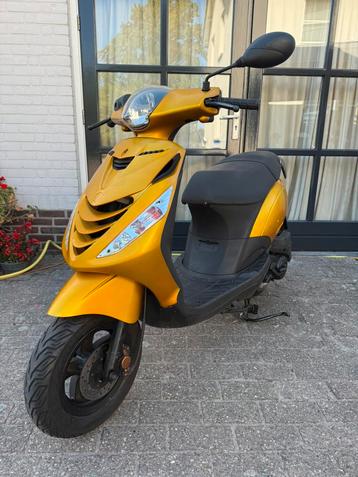 ⭐️Piaggio zip 4t 2v carburateur 2016 Brom 9210 kilometer⭐️ beschikbaar voor biedingen
