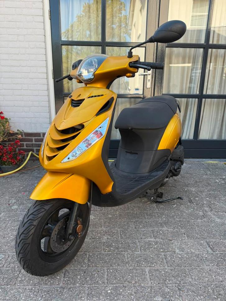 ⭐️Piaggio zip 4t 2v carburateur 2016 Brom 9210 kilometer⭐️, Fietsen en Brommers, Scooters | Piaggio, Zo goed als nieuw, Zip, Ophalen