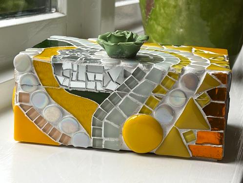 Mozaïek Sieradendoosje - Geel, Antiek en Kunst, Antiek | Woonaccessoires, Ophalen of Verzenden