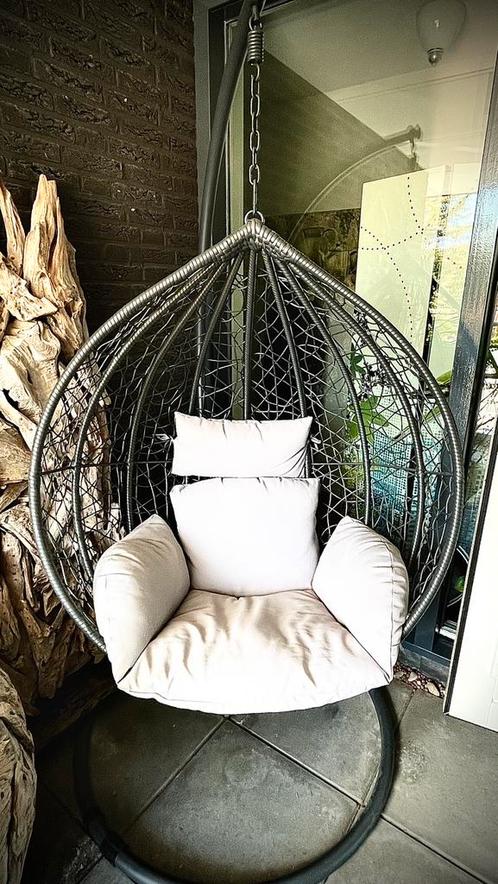 Hangstoel. Wegens te groot op ons balkon te koop aangeboden, Tuin en Terras, Tuinstoelen, Nieuw, Ophalen